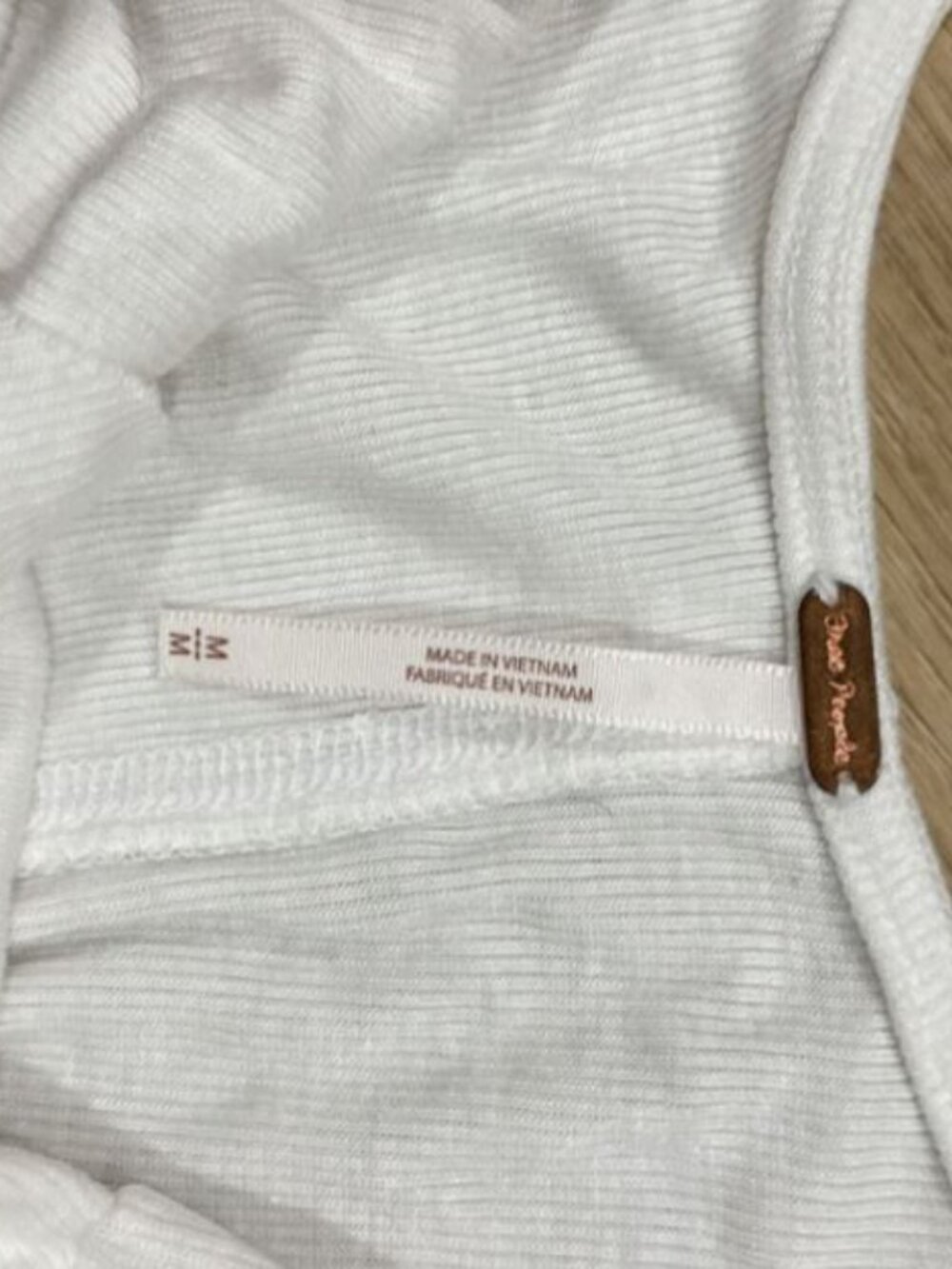 Free People White Ribbed Flounce White Top/Shirt M - Picture 3 of 3